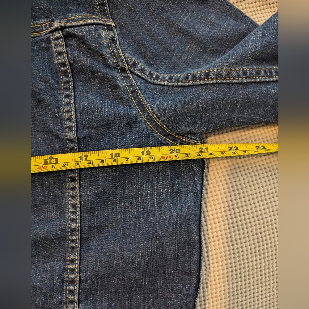 Calvin Klein cropped denim jacket - Picture 9 of 10